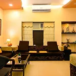 Hotel Cresent - Near Assi Ghat
