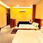 Hotel Cresent - Near Assi Ghat